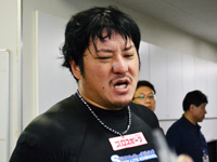 戦い終わって写真