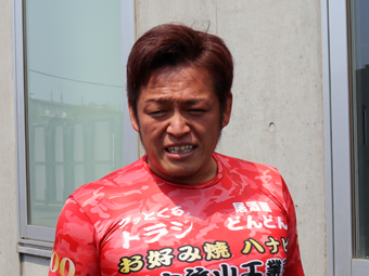 戦い終わって写真