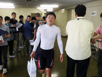 戦い終わって写真