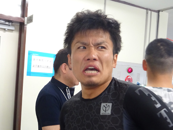 戦い終わって写真
